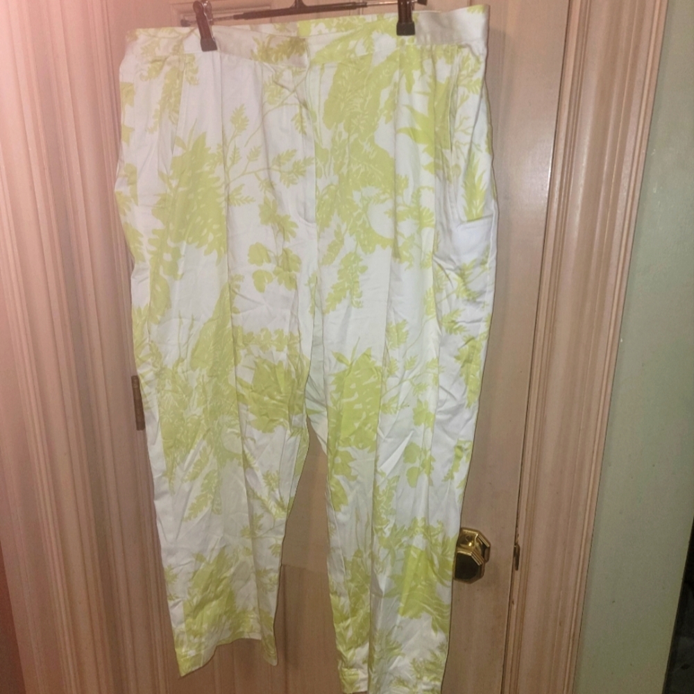 Womens Plus Sz 18W Liz Clairborne Tropical Print Capris Lime And White